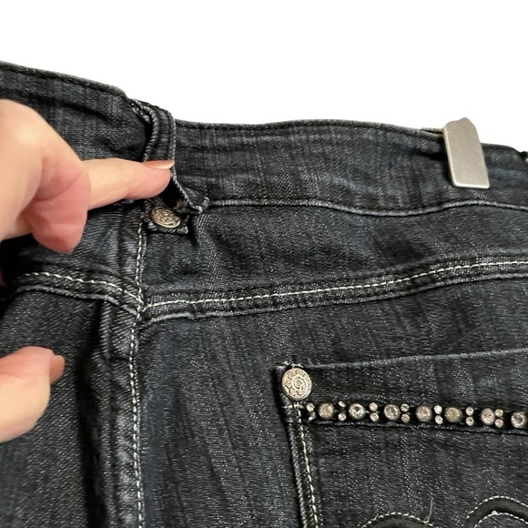 Roadrunner Black Denim Capri Pants - Size 16 Bling on all pockets -Silver thread - Picture 12 of 12